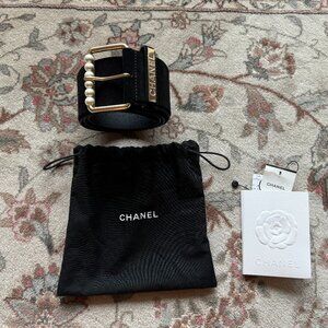 CHANEL Black Suede Pearls Logo Chain Belt 80 32 L@@K! *MINT*